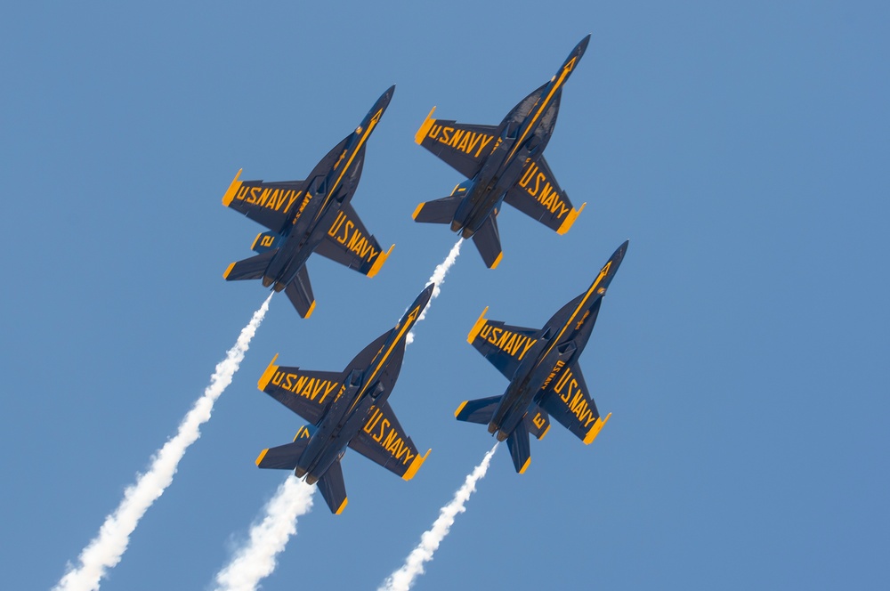 Blue Angels Navy Flight Demonstration Team – Huntington Beach, CA