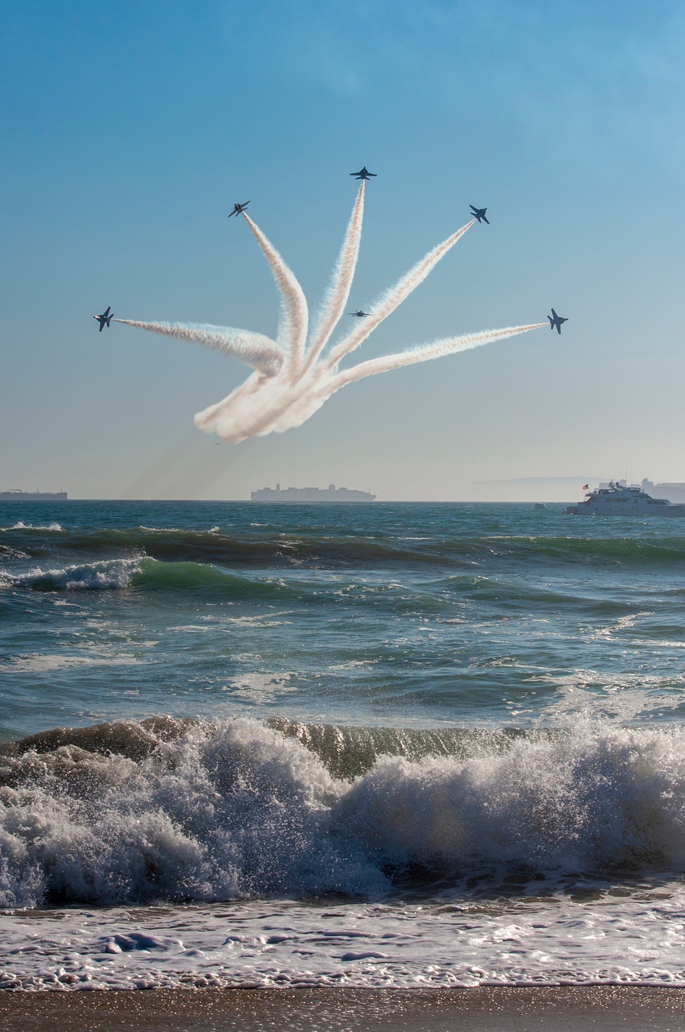 Blue Angels Navy Flight Demonstration Team – Huntington Beach, CA