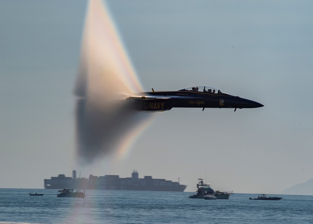 Blue Angels Navy Flight Demonstration Team – Huntington Beach, CA