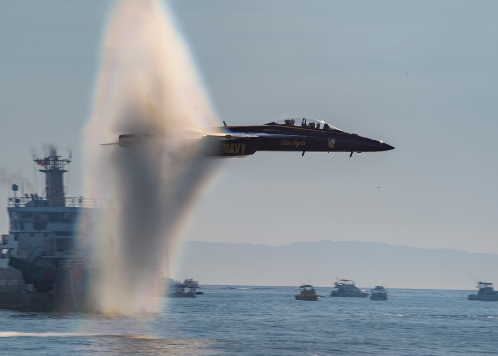 Blue Angels Navy Flight Demonstration Team – Huntington Beach, CA