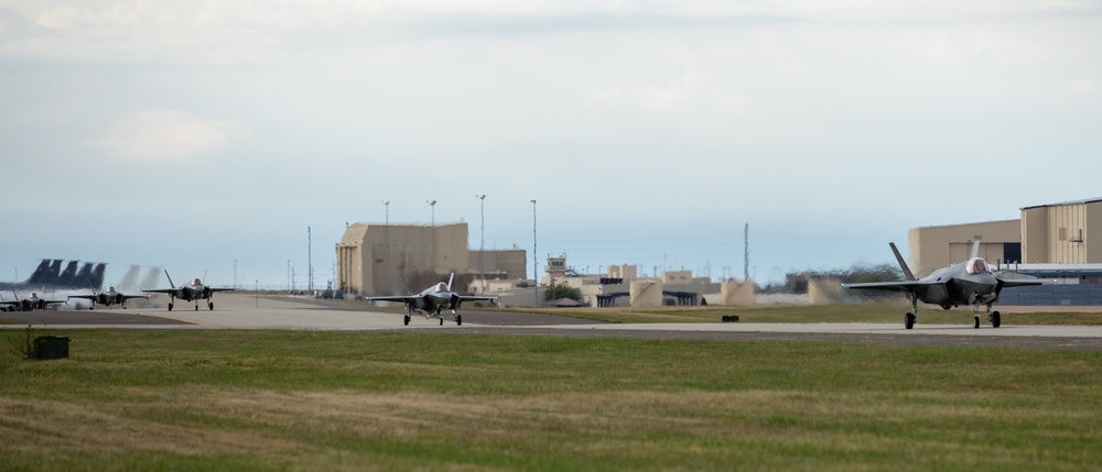 F-35s stop at Tinker