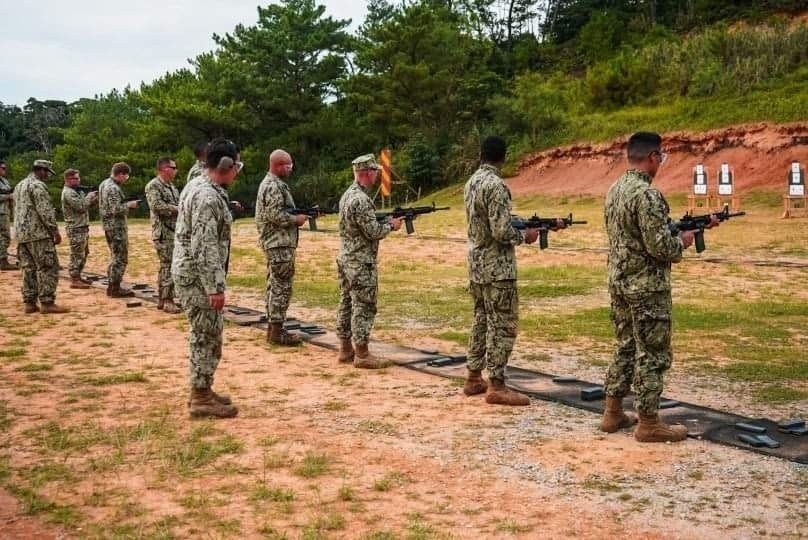 US Navy Seabees assigned to NMCB-5 qualify for marksmanship