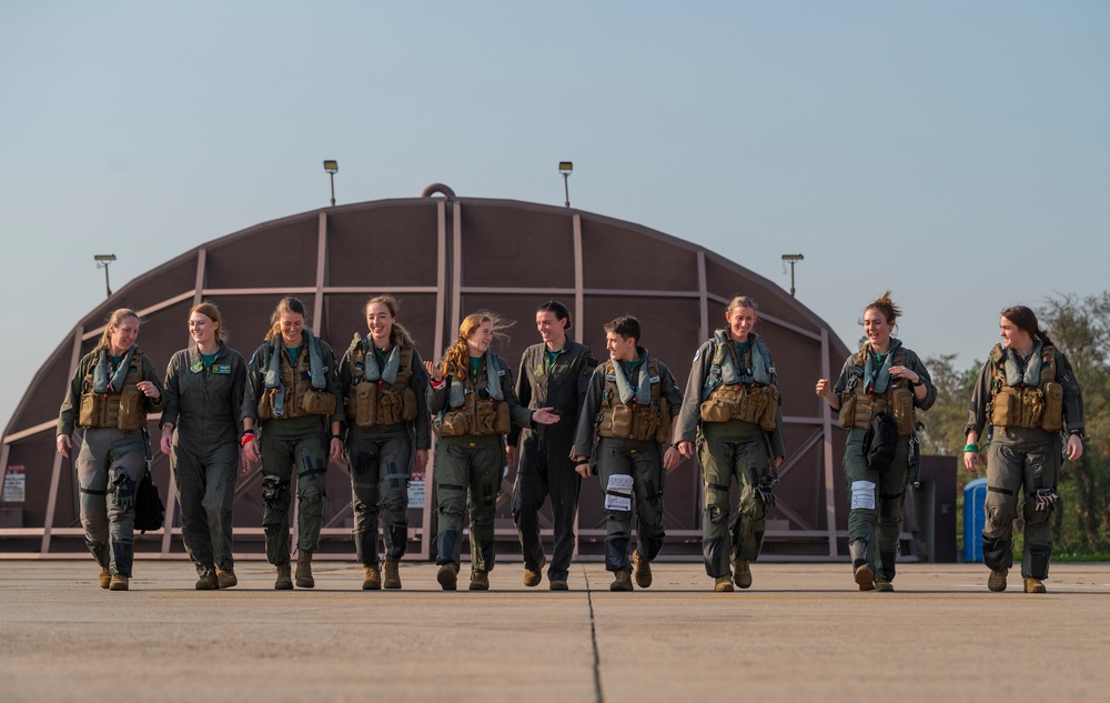 Osan's First Ever All-Female formation flight