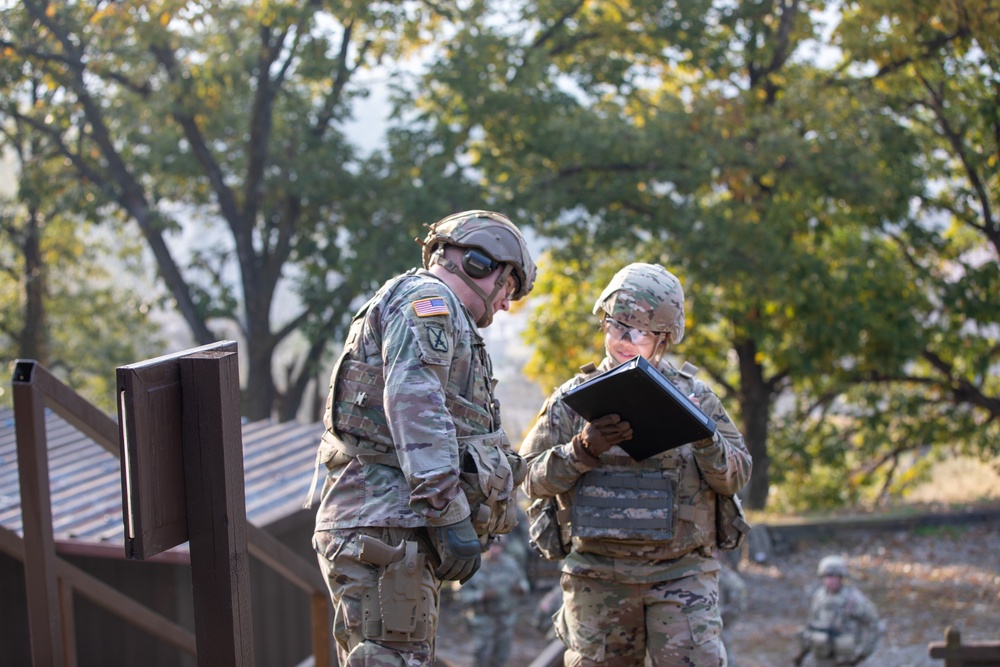 DVIDS - Images - Bravo Company 2BEB M17 Qualification Range [Image 3 of 4]