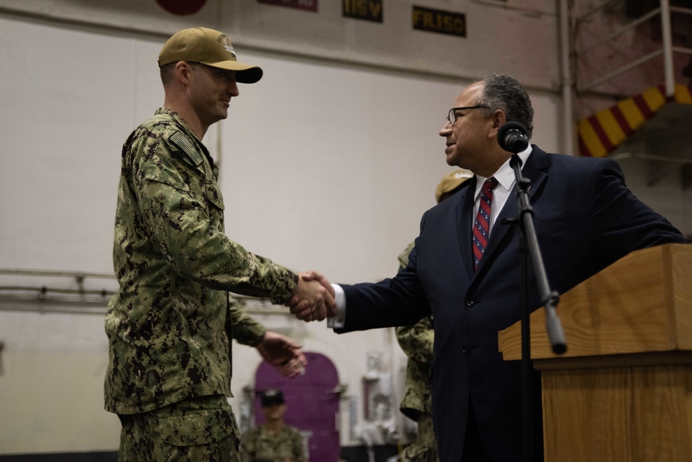 USS Ronald Reagan (CVN 76) Secretary of the Navy Visit