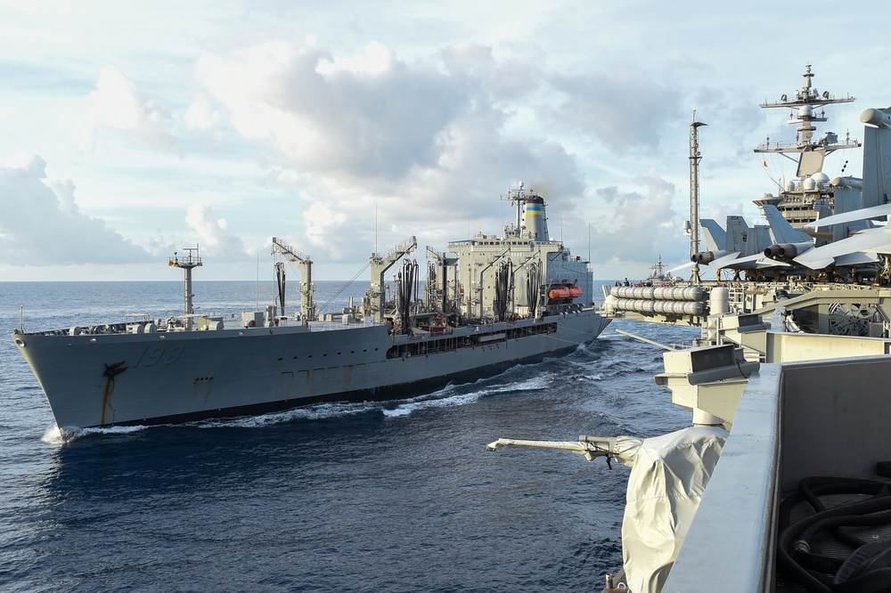 USS Carl Vinson (CVN 70) Conducts Replenishment-at-Sea