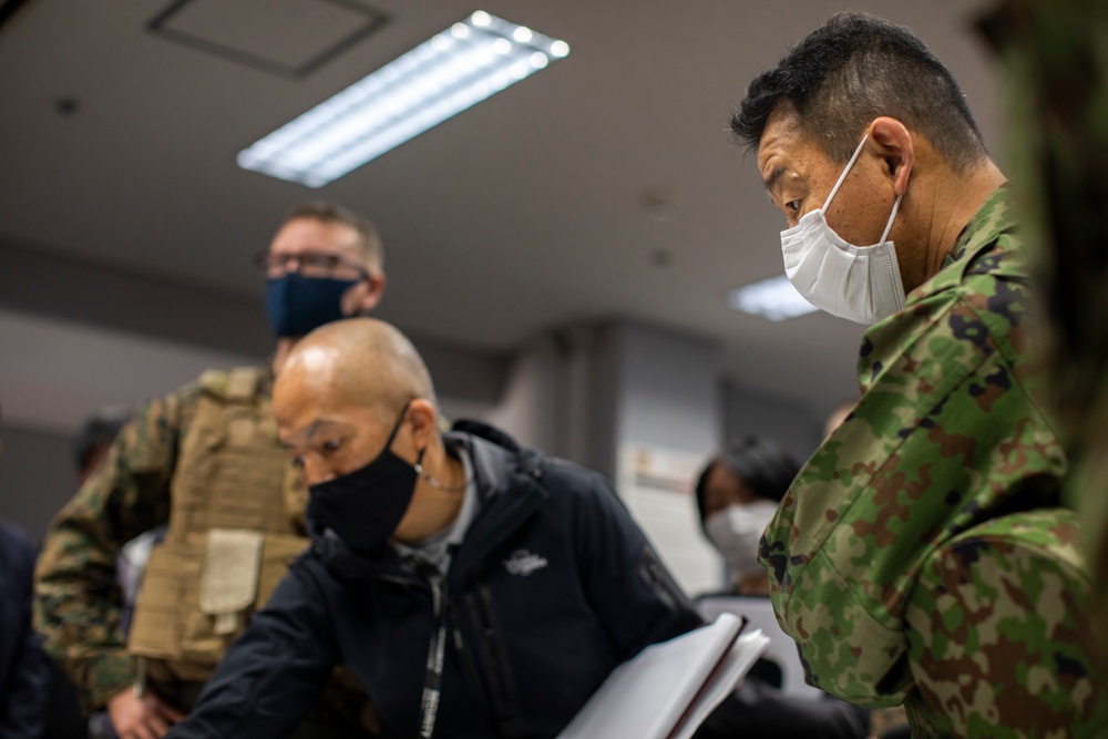 MCAS Iwakuni hosts installation tour for Japan Ground Self-Defense Force Middle Army chief of staff