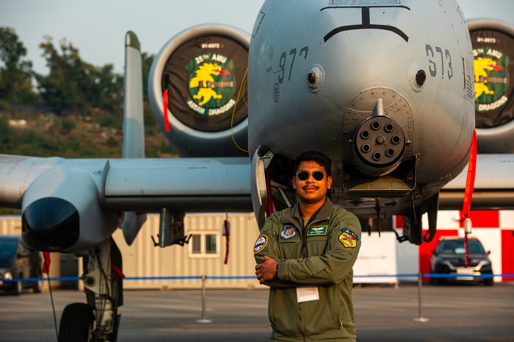 A-10 Pilot represents Team Osan at Seoul ADEX 21