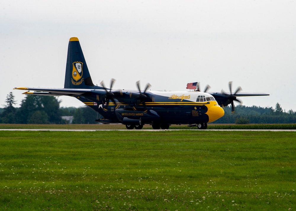 Blue Angels Navy Flight Demonstration Team – London Ontario, Canada