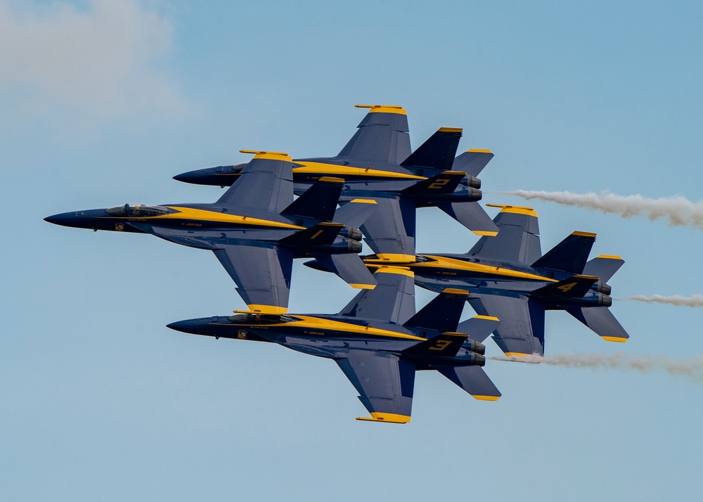 Blue Angels Navy Flight Demonstration Team – London Ontario, Canada