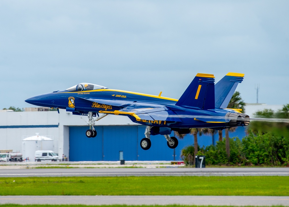 Blue Angels Navy Flight Demonstration Team – Melbourne, FL