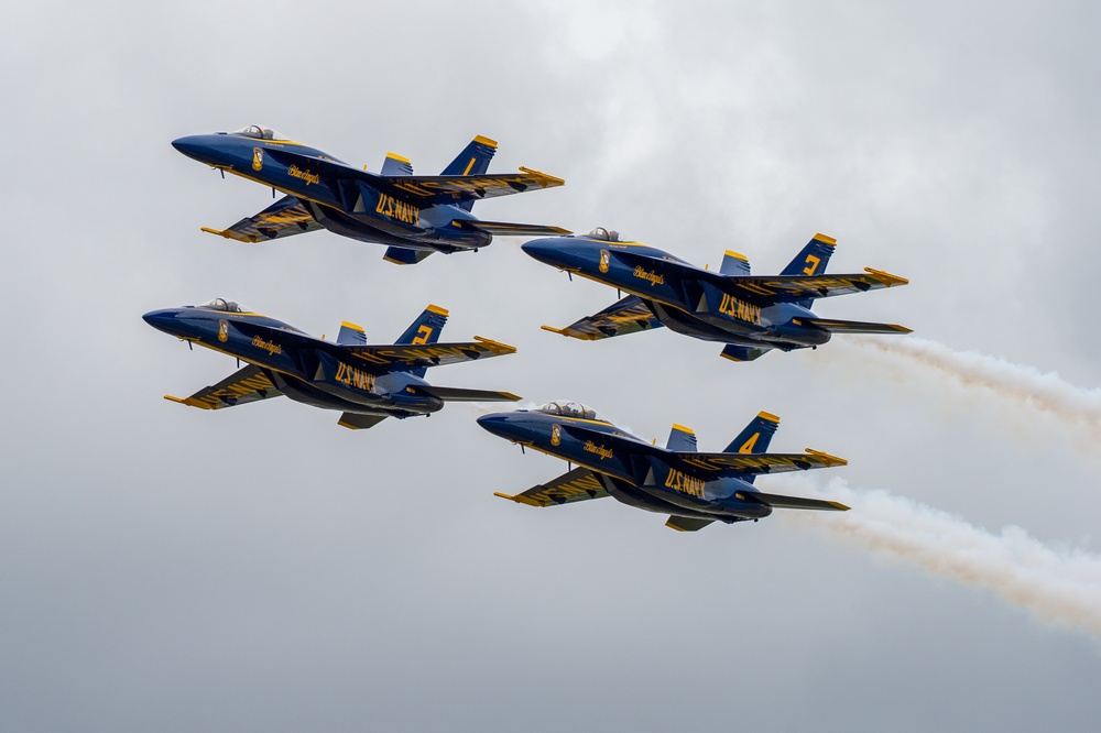 Blue Angels Navy Flight Demonstration Team – Melbourne, FL