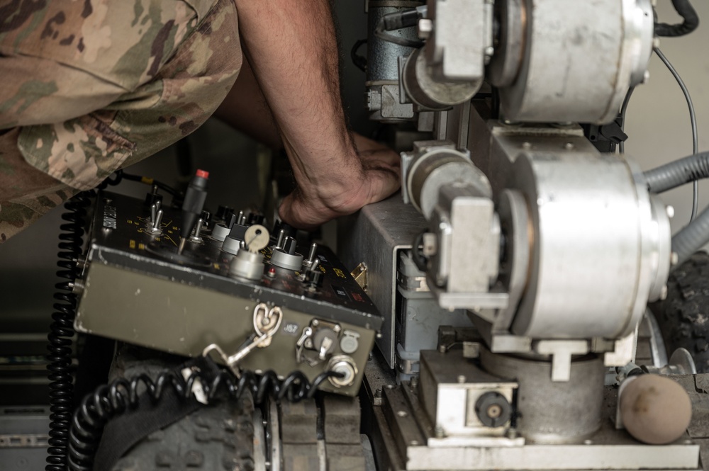 1st SOCES EOD Technicians Simulate IED Scenario