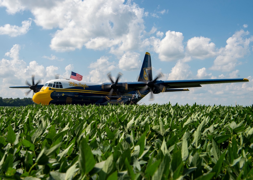 Blue Angels Navy Flight Demonstration Team – Owensboro, KY