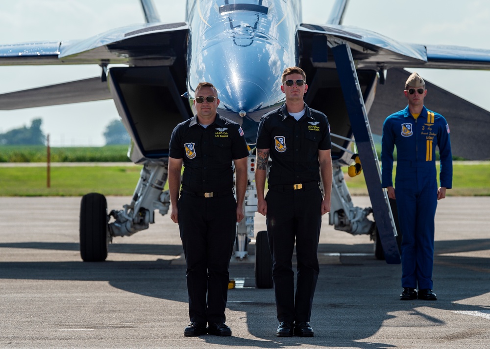 Blue Angels Navy Flight Demonstration Team – Owensboro, KY