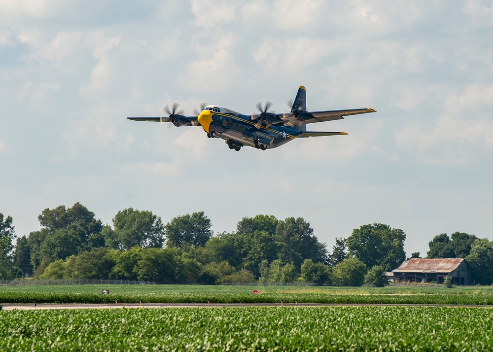 Blue Angels Navy Flight Demonstration Team – Owensboro, KY