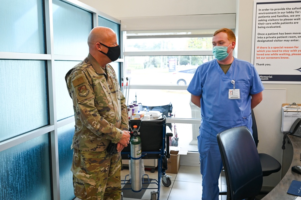 GA ANG Commander Visits Activated Airmen at Memorial Health University Medical Center
