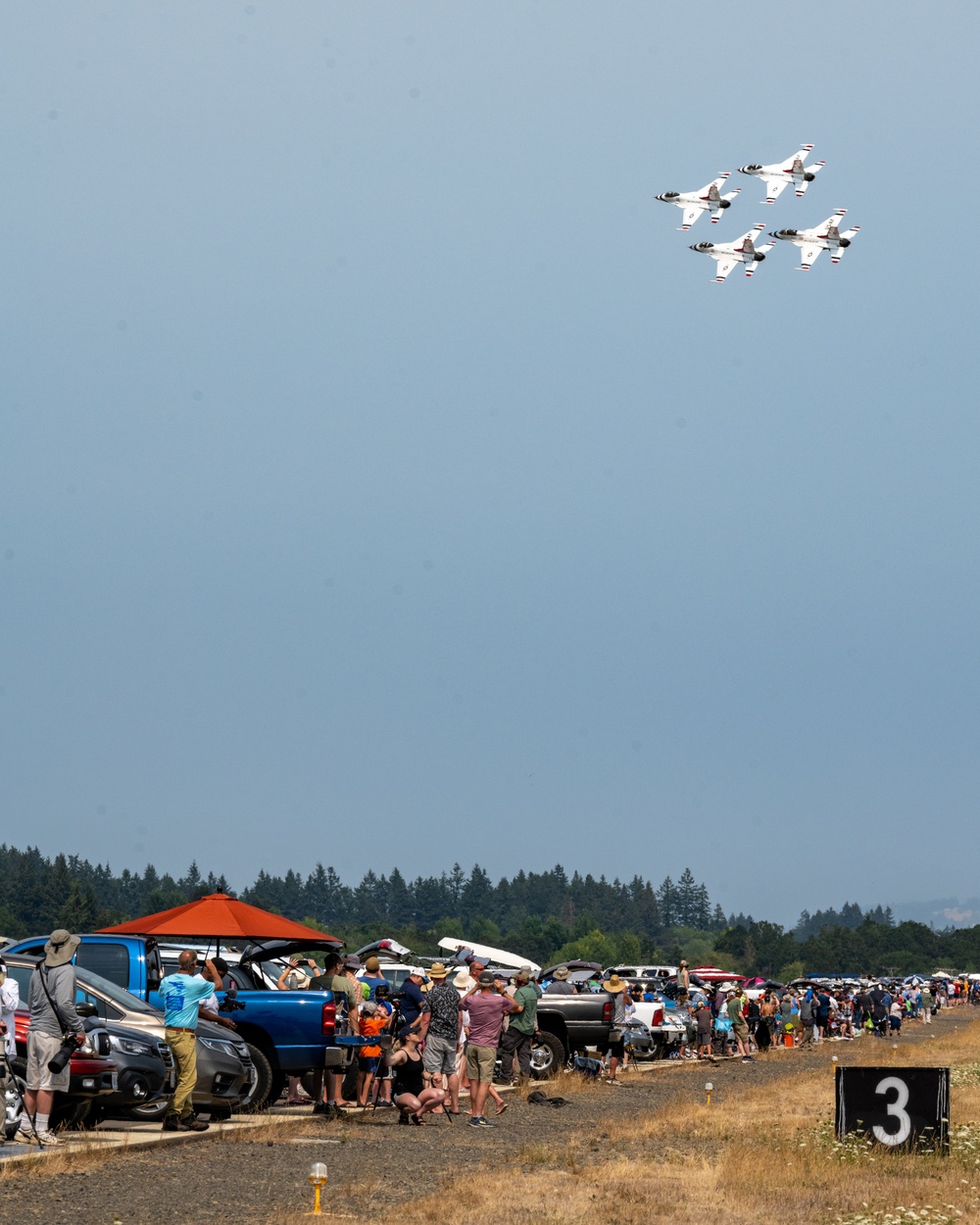 Oregon International Air Show features Thunderbirds