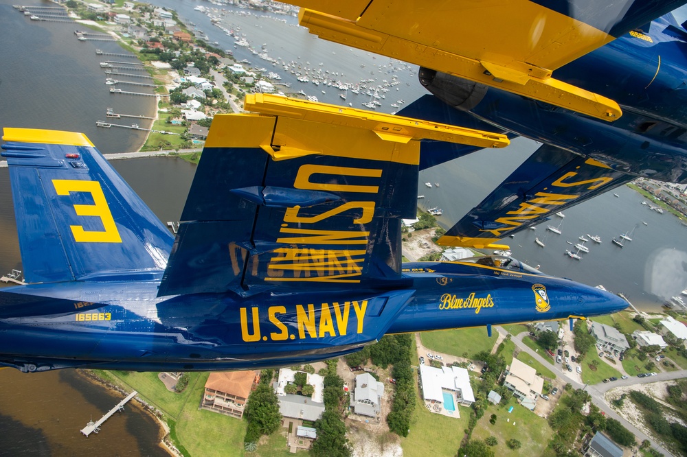 Blue Angels Navy Flight Demonstration Team – Pensacola Beach, FL