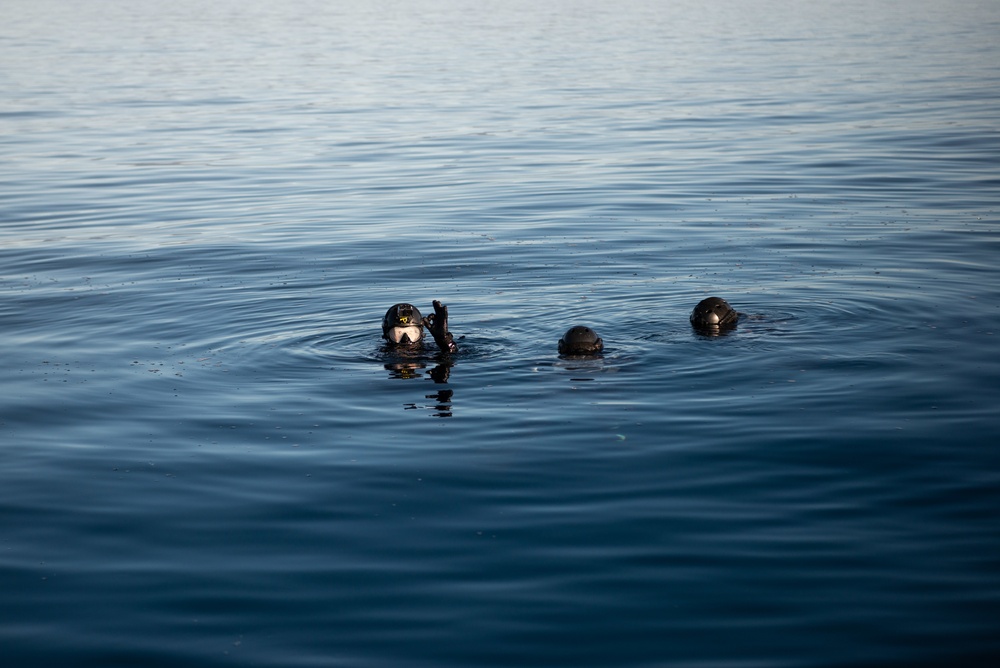 LOGSU-1 Divers Train at Altitude