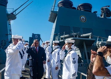 Secretary of the Navy Awards Battle E to Barry