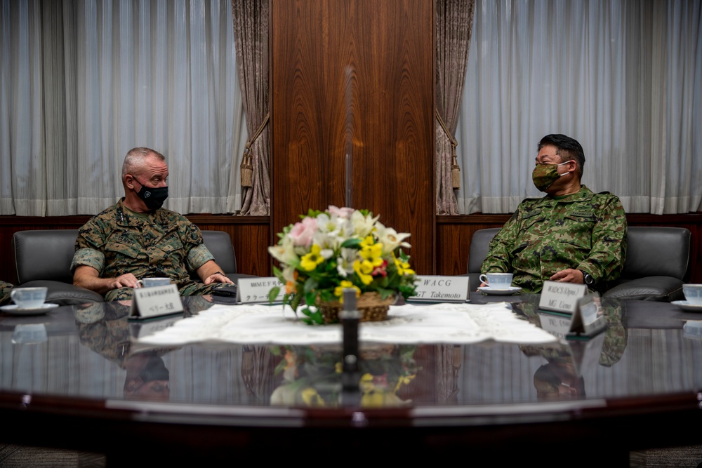 III MEF CG outcalls with JGSDF Western Army