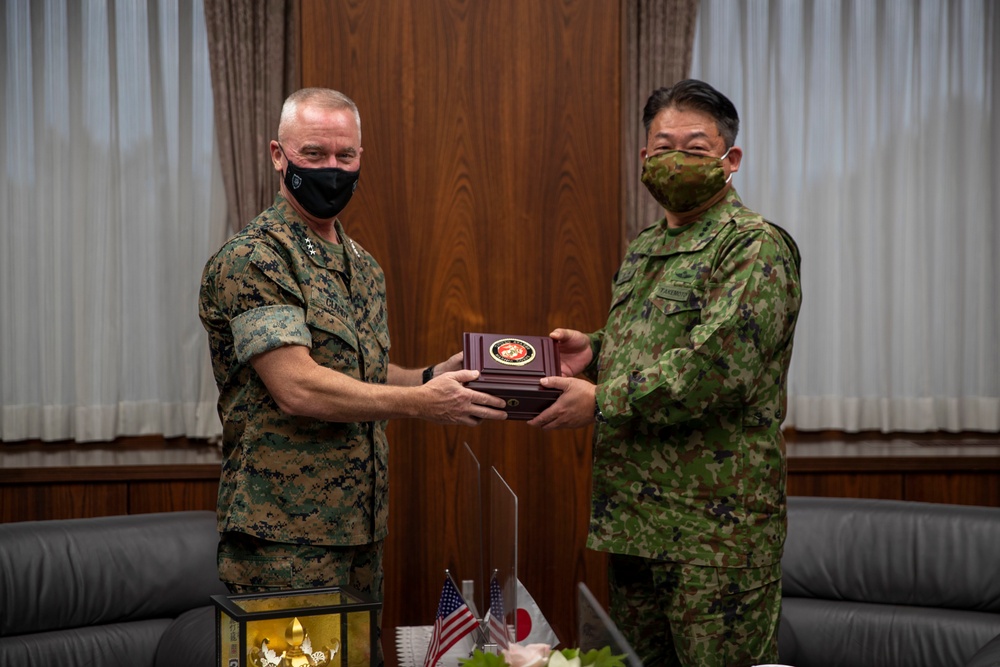 III MEF CG outcalls with JGSDF Western Army