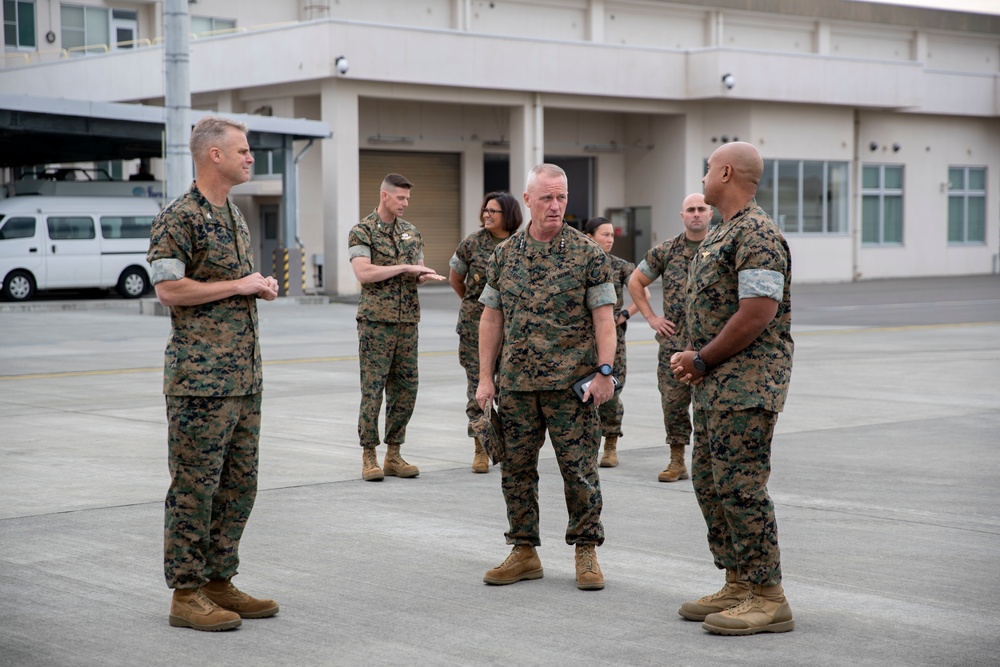 III MEF CG meets with 1st MAW CG, CO, and Tactical Air Support Pilots