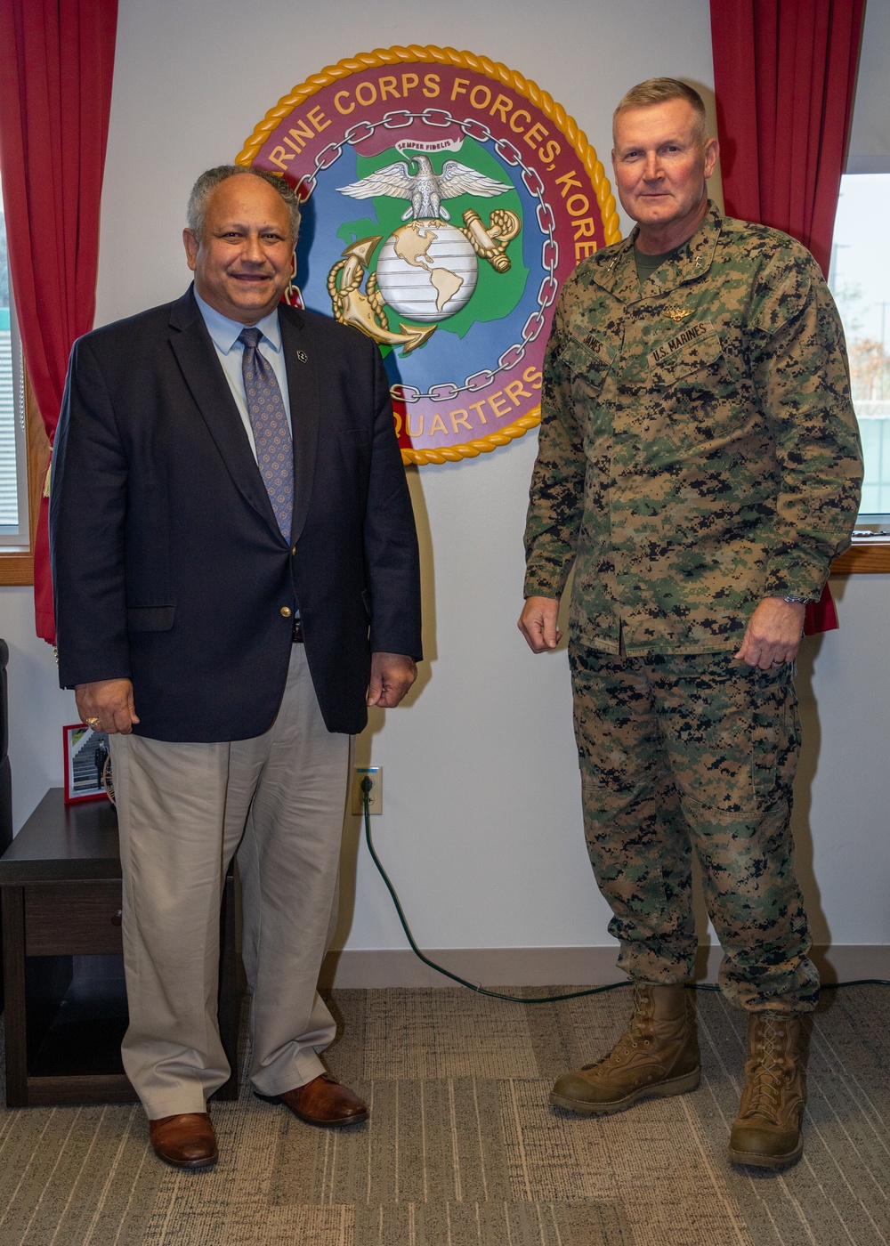 SECNAV Visits MARFORK