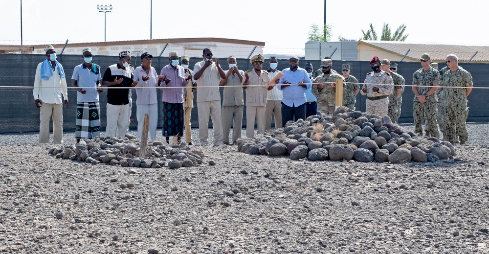 Djiboutian Elders Visit Camp Lemonnier burial site