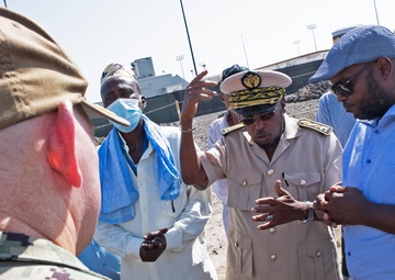 Djiboutian Elders Visit Camp Lemonnier burial site