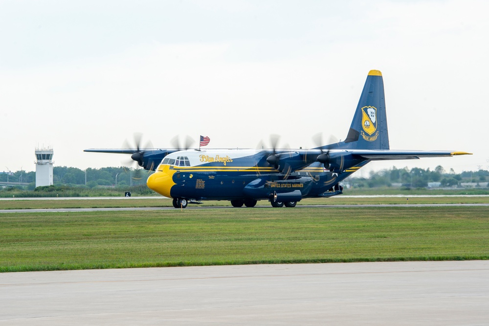 Blue Angels Navy Flight Demonstration Team – Chicago, IL