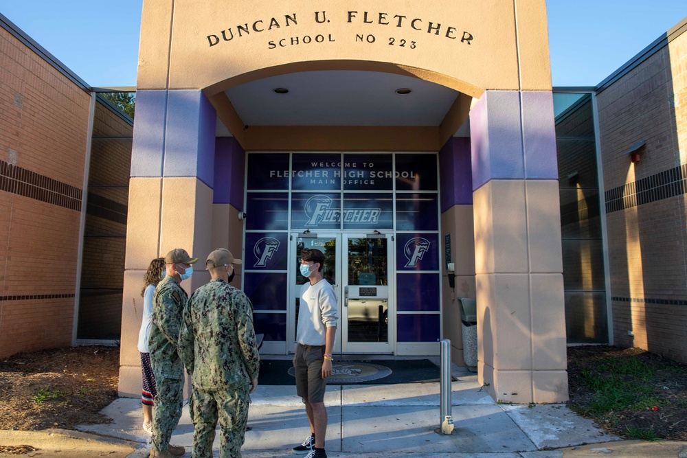 NAVSTA Mayport CO Visits Duncan U. Fletcher High School