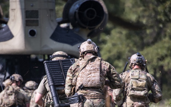 137th SOW trains alongside SEALs for Sentry Rescue IV