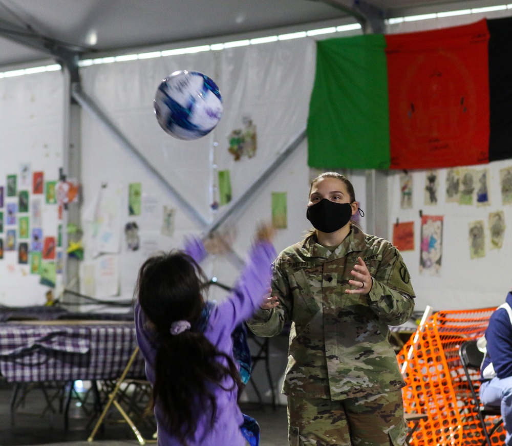 TRADOC Band visits Fort Lee's Living Support Area