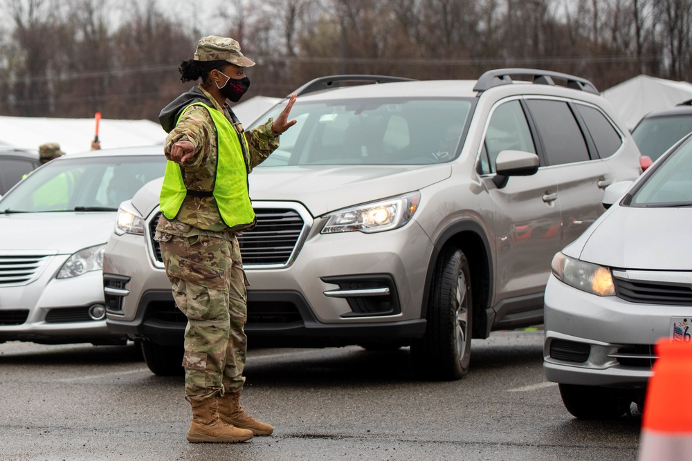 58th EMIB Soldiers support Six Flags America Mass Vaccination Site