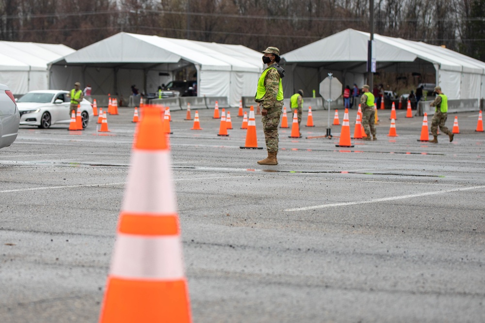 58th EMIB Soldiers support Six Flags America Mass Vaccination Site