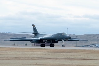 8th Air Force and Joint-Global Strike Operations Center commander visits Ellsworth AFB