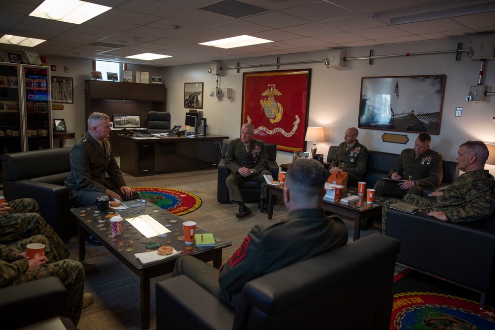 III MEF CG Visits USFK leaders