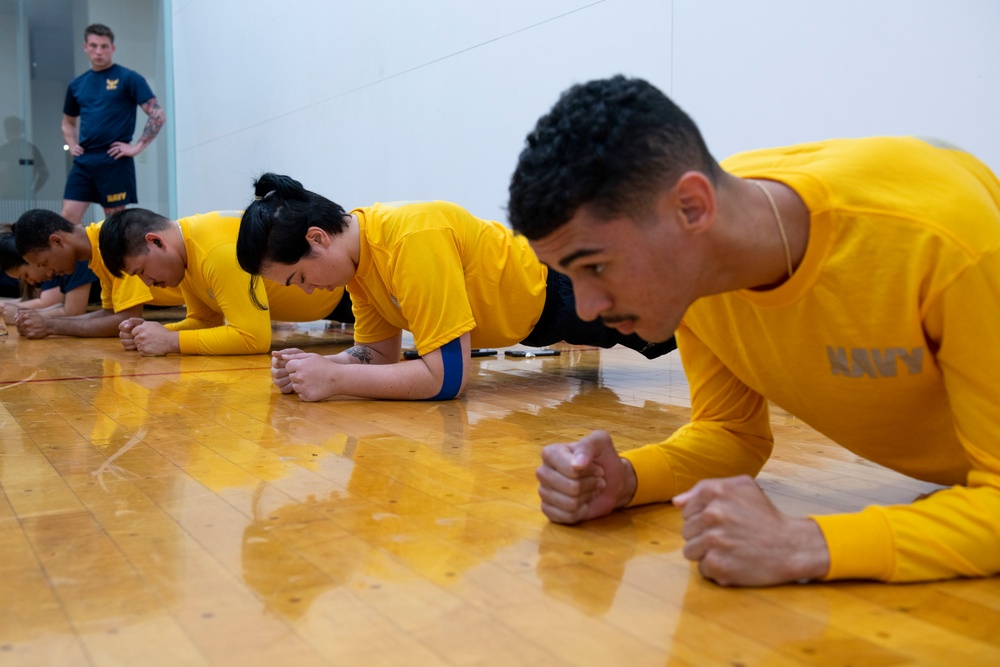 Blue Ridge Sailors Participate in the 2021 Fall Physical Readiness Test