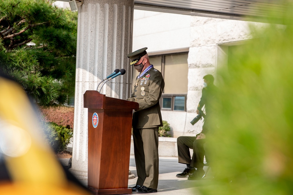 III MEF CG visits ROKMC