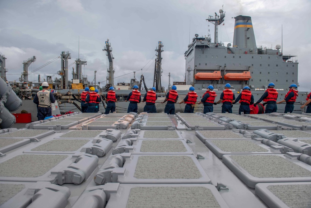 USS Higgins (DDG 76) replentishment at sea.