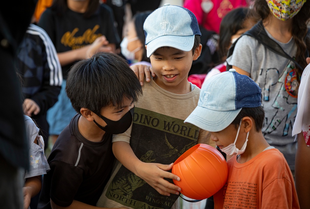 Cultural exchange Halloween event with Bechtel and Kawasaki Elementary School