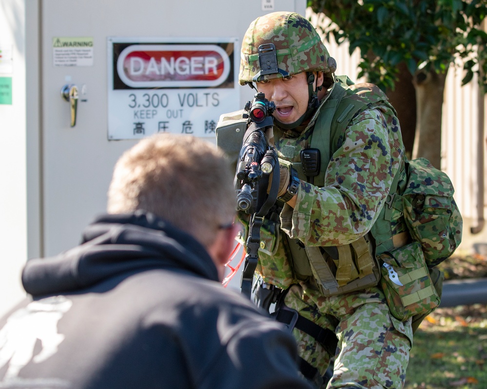 USAF and JGSDF conduct guard and protect exercise druing SRI