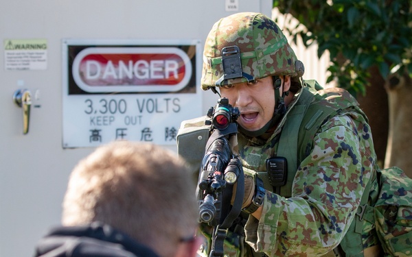 USAF and JGSDF conduct guard and protect exercise druing SRI