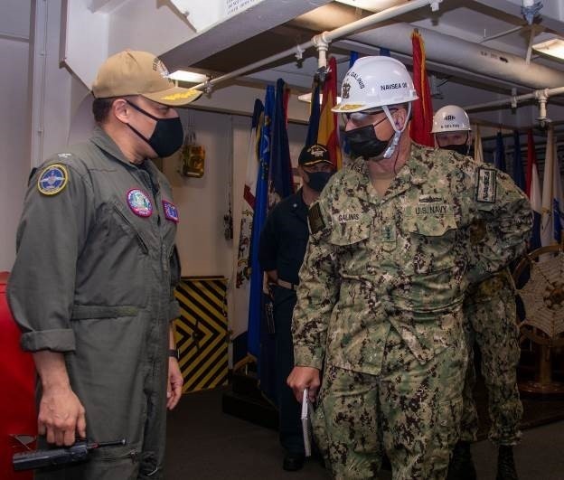 USS Ronald Reagan (CVN 76) Vice Admiral Visit