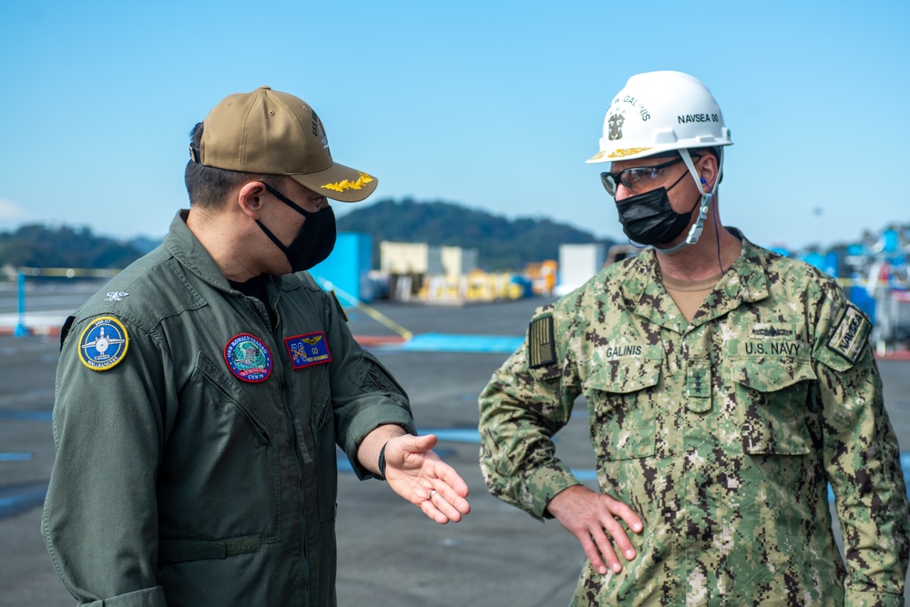 USS Ronald Reagan (CVN 76) Vice Admiral Visit