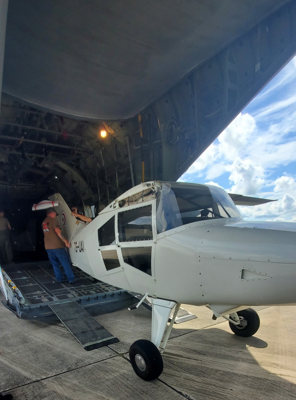 NAVSUP FLC Jacksonville - Site Gulfport and NAVAIR provide logistics solutions for Tunisian Air Force