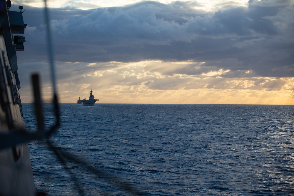 DVIDS - Images - 22 MEU conducts ship maneuvering drills [Image 3 of 4]