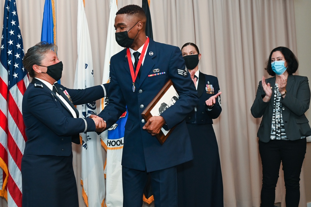 ALS graduates Air Force, Coast Guard future leaders